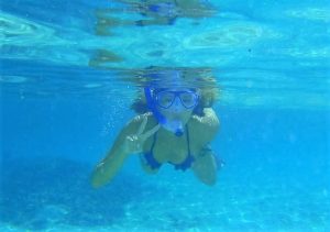 Jenna snorkeling in nusa lembongan