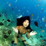 kumiko kissing the fish